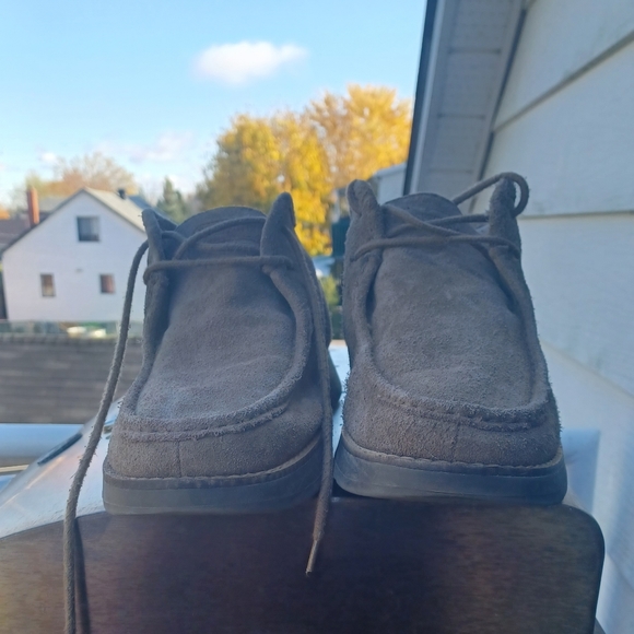 Prospector. Moccasins color Tan, size 11.5R Very comfortable. - Picture 10 of 11